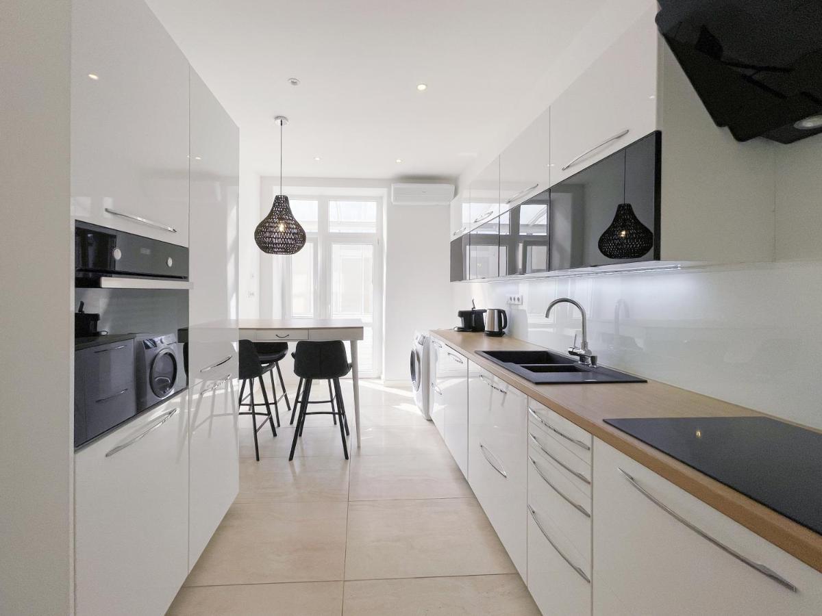 Elysian Apartment 브라티슬라바 외부 사진