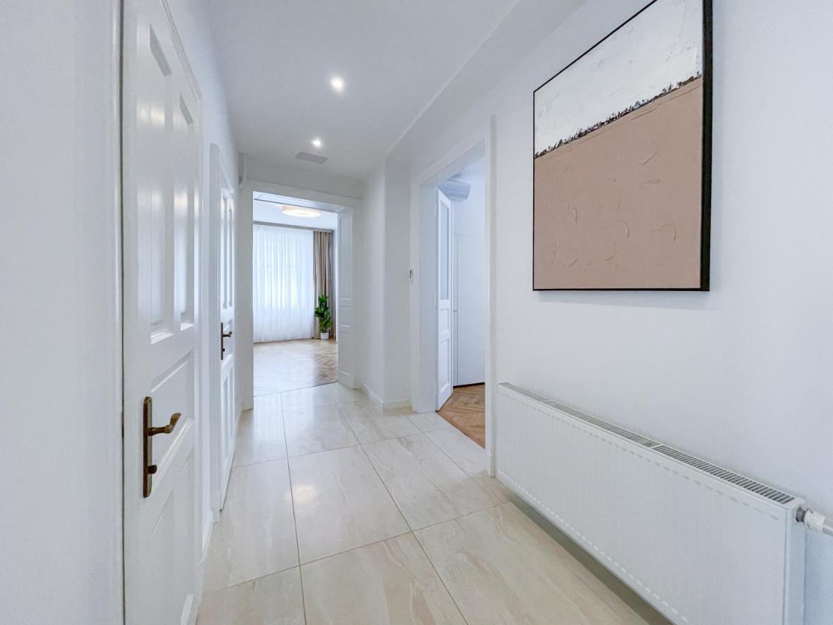 Elysian Apartment 브라티슬라바 외부 사진